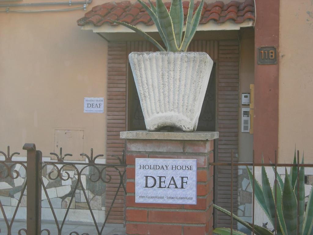 Vacanze Deaf Rome Exterior photo